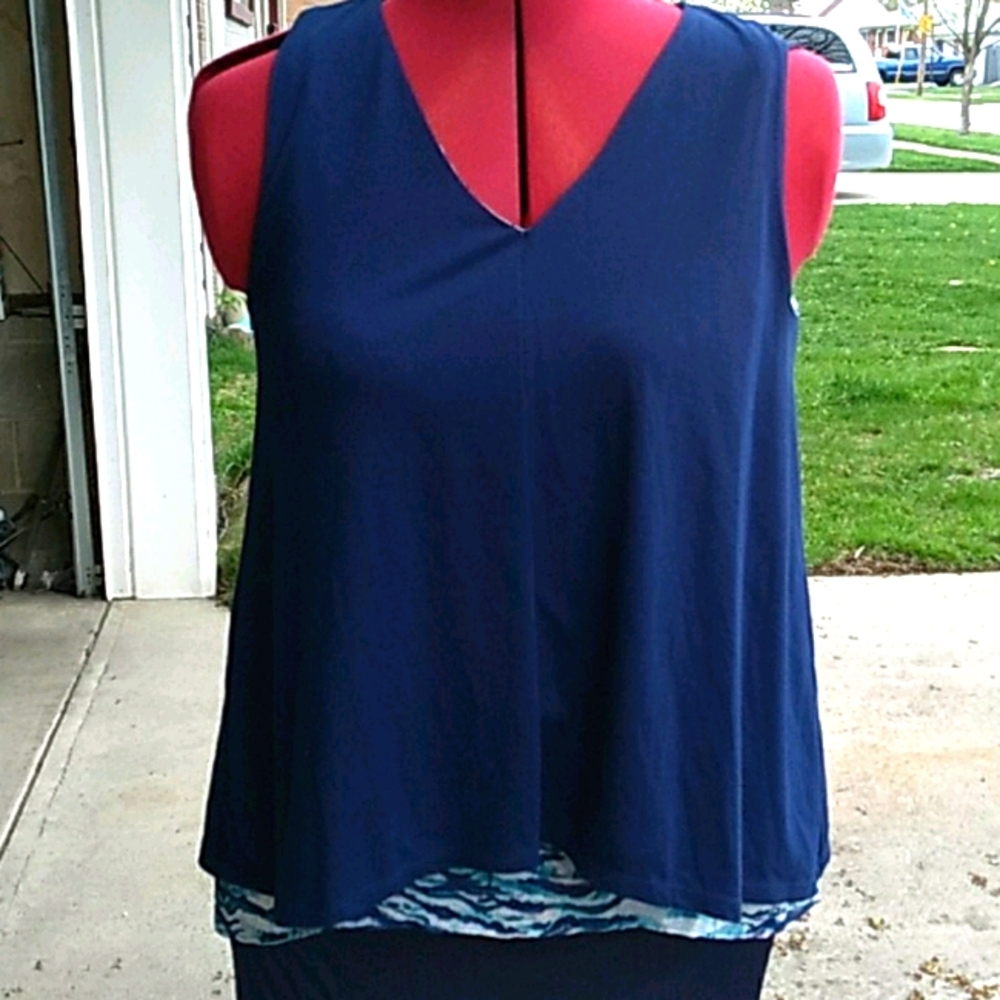 NWT top by C, ladies small navy